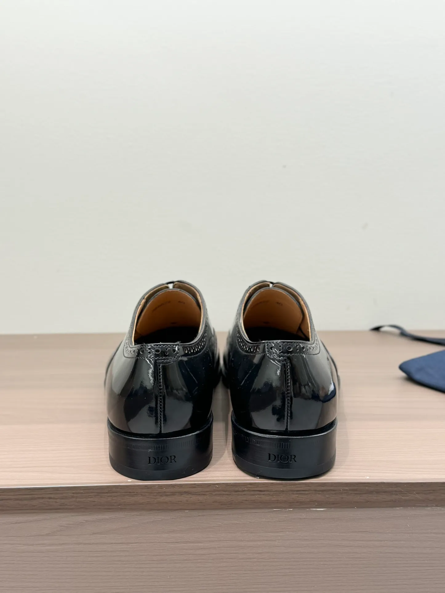 [Dior] Top P: 960💰 Standard code 39-44 (38.45.46 custom-made, non-returnable and non-exchangeable) Dior Dior's latest high-end men's boutique casual leather shoes, imported cowhide upper, water-dyed cowhide lining, imported leather outsole, perfect details are impeccable.